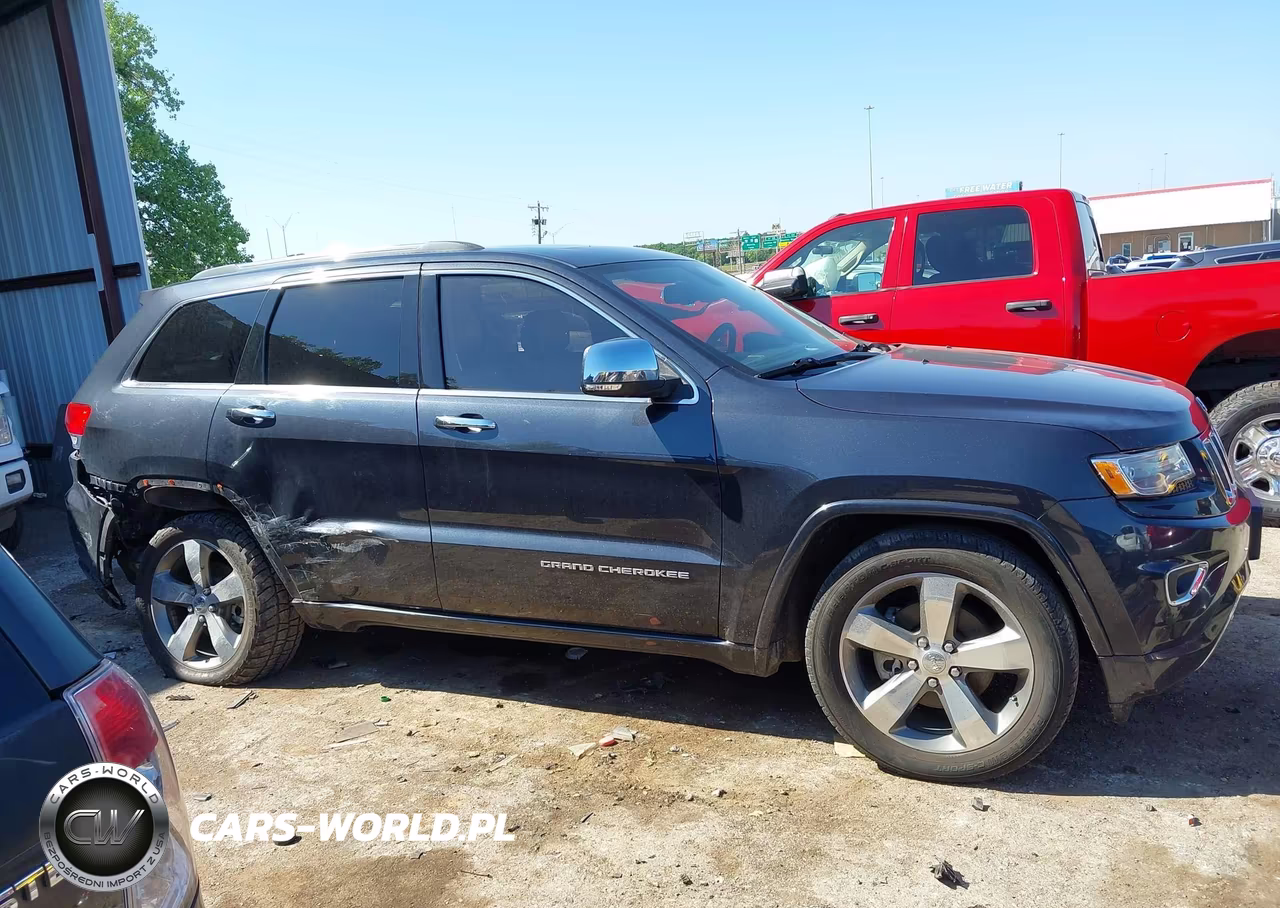 2015 Jeep Grand Cherokee Overland VIN:1C4RJECG0FC175592 - 13
