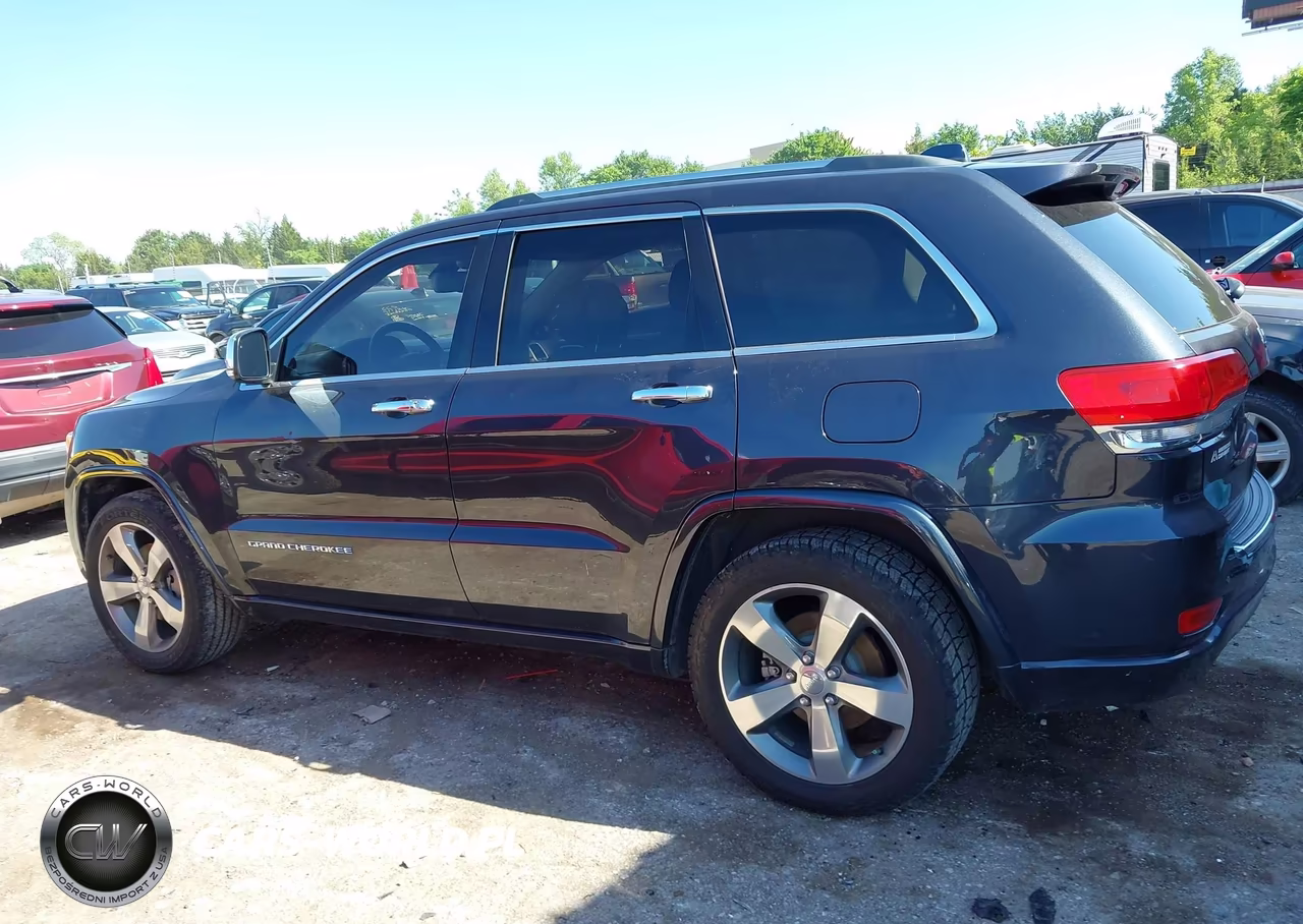 2015 Jeep Grand Cherokee Overland VIN:1C4RJECG0FC175592 - 14