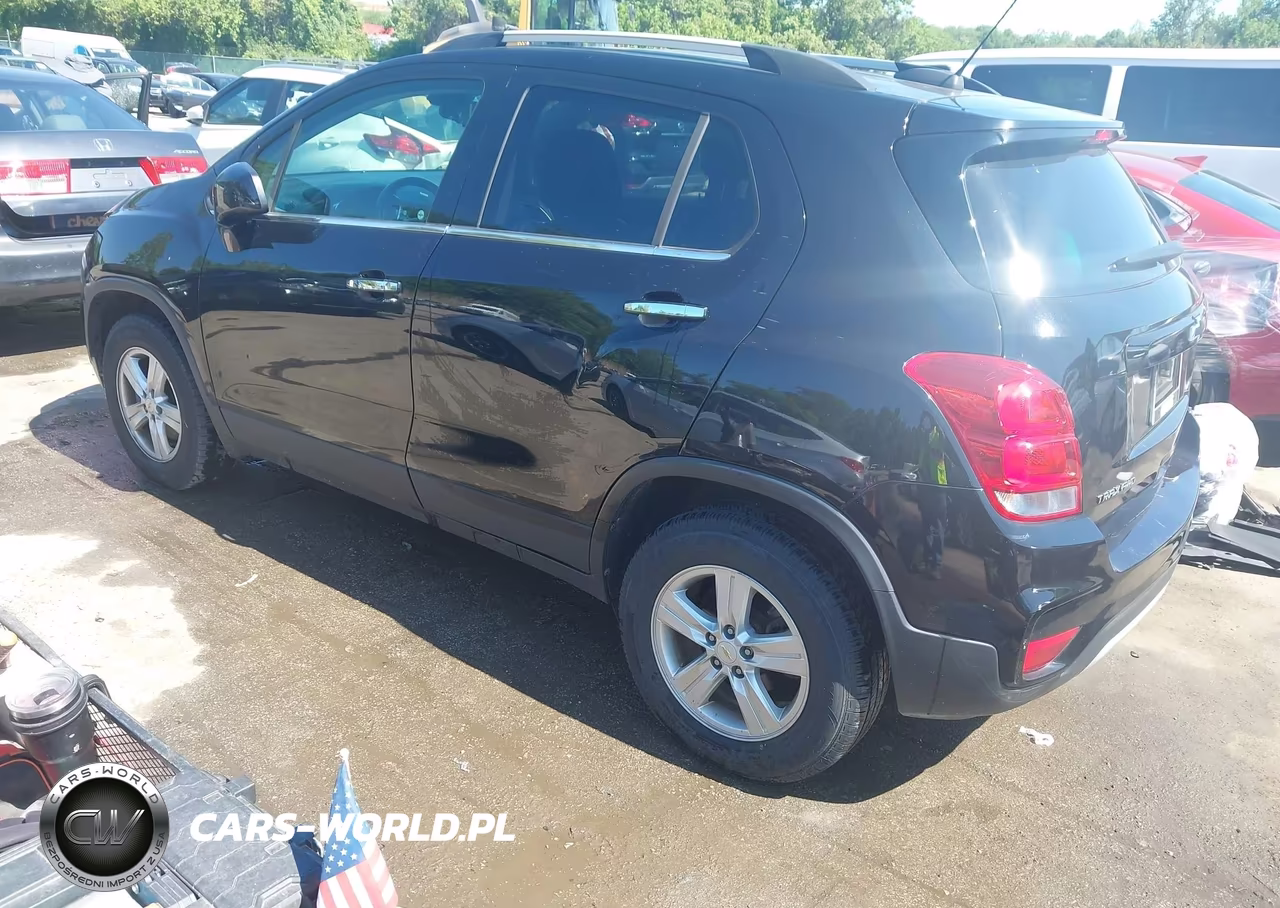 2019 Chevrolet Trax Lt VIN:KL7CJPSB3KB925829 - 3
