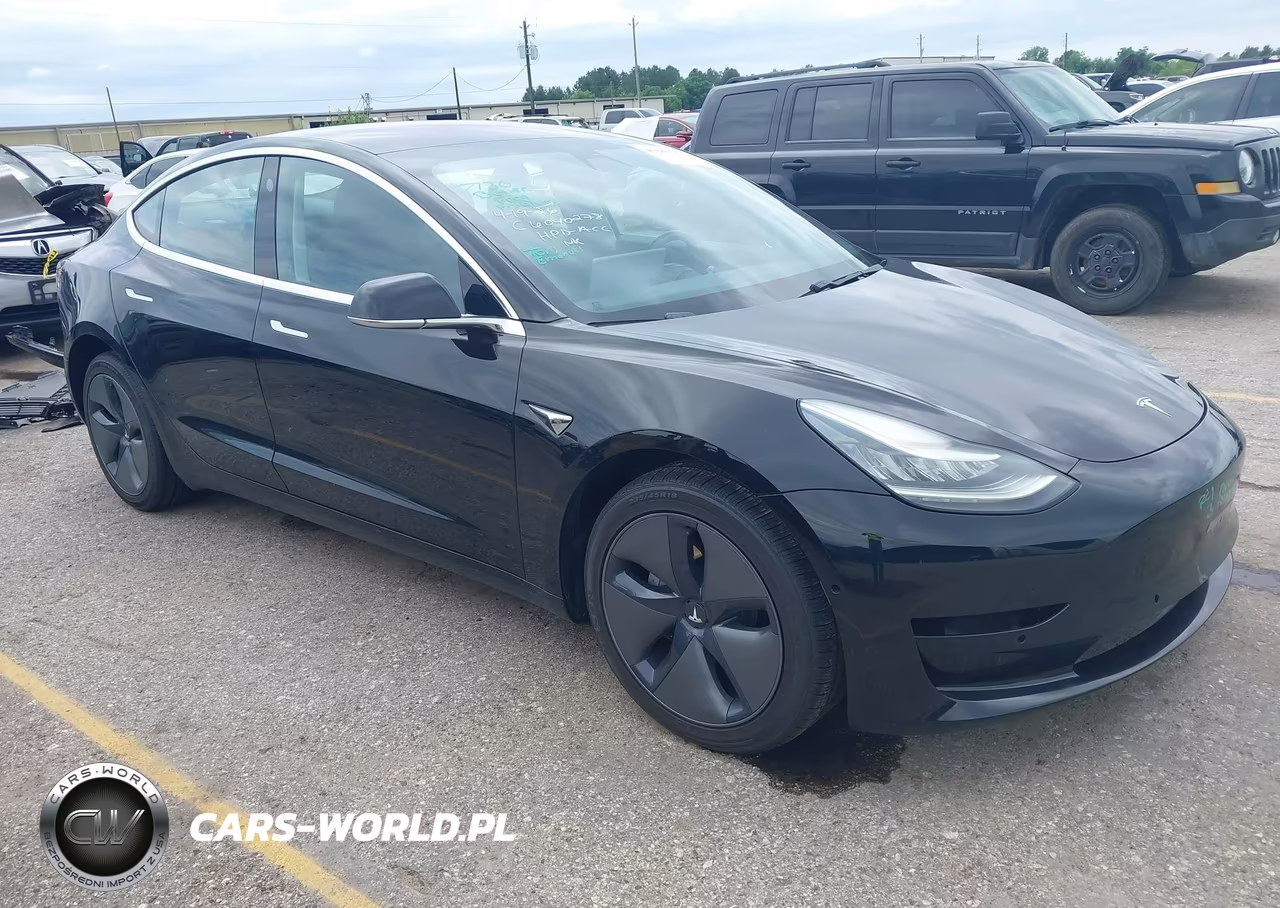 2018 Tesla Model 3 Long Range-Mid Range – zdjęcie 1 z 19