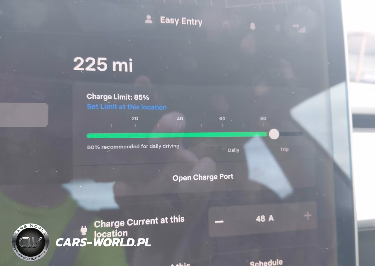 2018 Tesla Model 3 Long Range-Mid Range VIN:5YJ3E1EA6JF057148 - 18