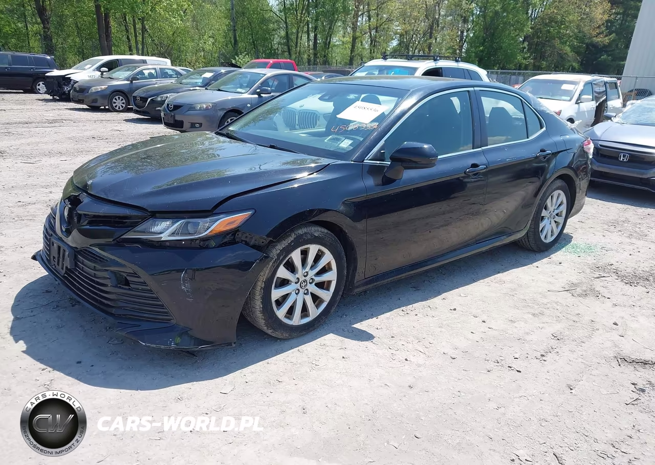 2018 Toyota Camry Le VIN:JTNB11HKXJ3047050 - 2