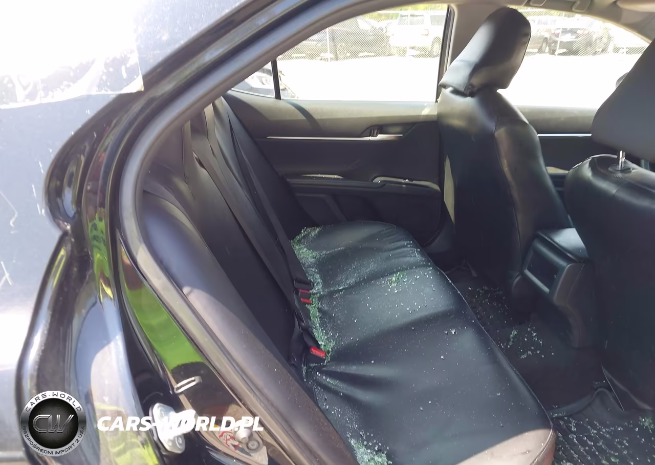 2018 Toyota Camry Le VIN:JTNB11HKXJ3047050 - 8