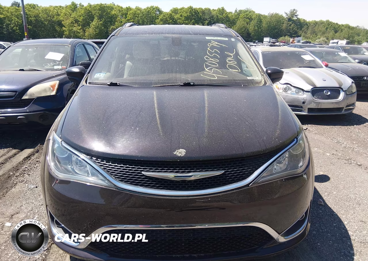 2017 Chrysler Pacifica Touring-L VIN:2C4RC1BG4HR593412 - 12