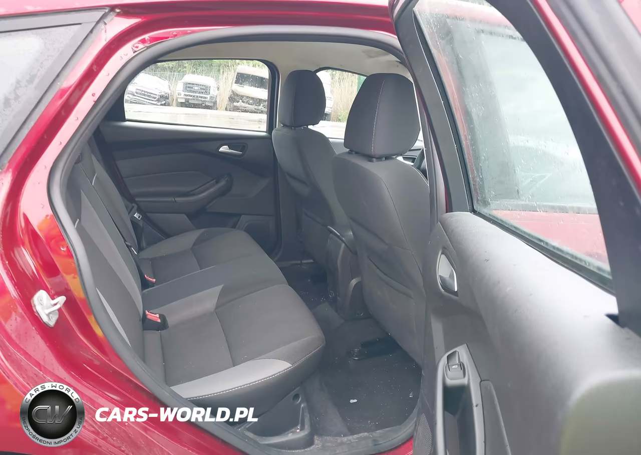 2014 Ford Focus Se VIN:1FADP3K28EL147160 - 8