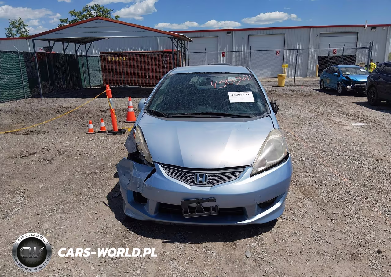 2010 Honda Fit Sport VIN:JHMGE8H40AC014646 - 13