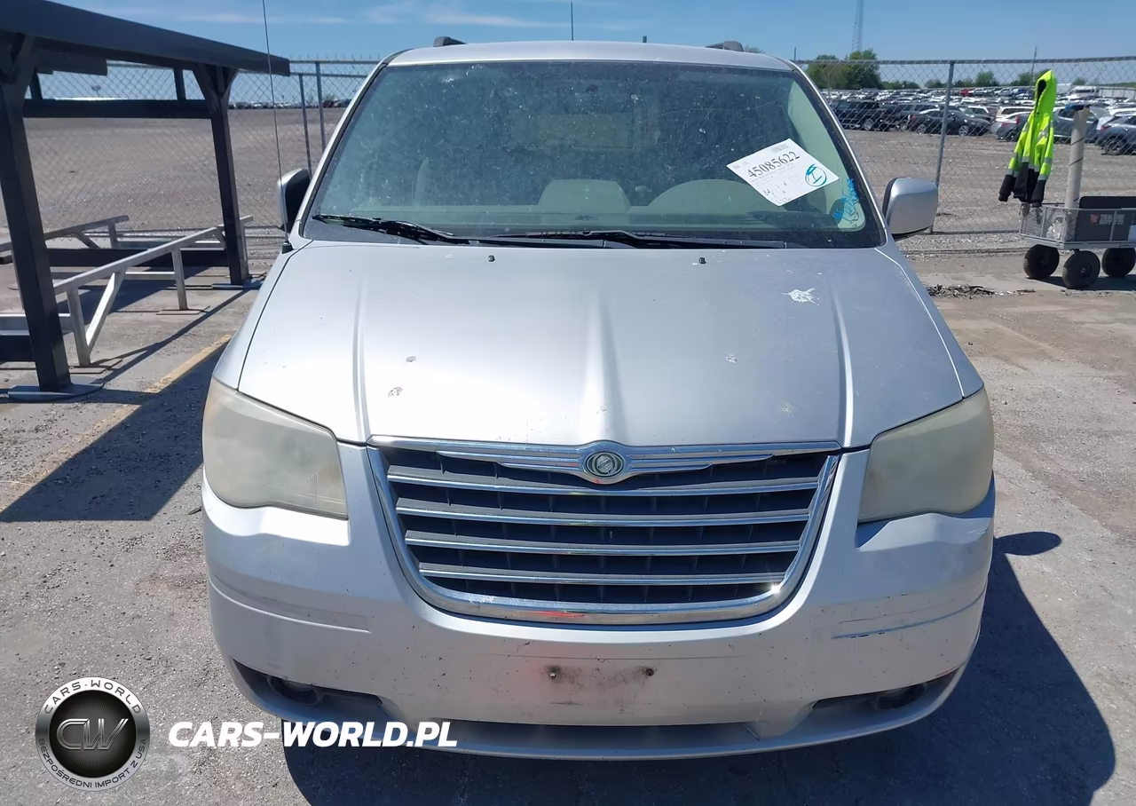 2010 Chrysler Town & Country Touring VIN:2A4RR5D18AR293113 - 12