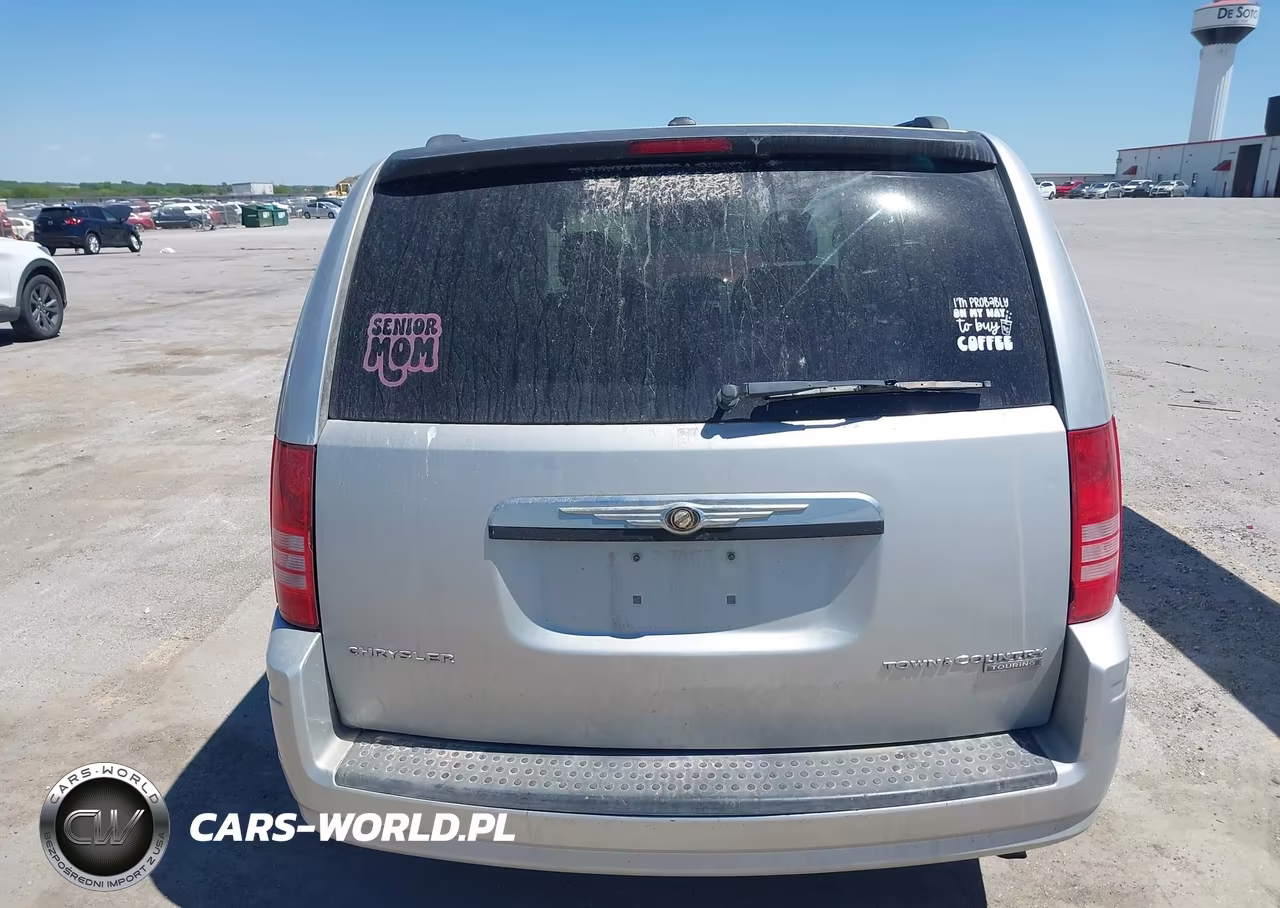 2010 Chrysler Town & Country Touring VIN:2A4RR5D18AR293113 - 16
