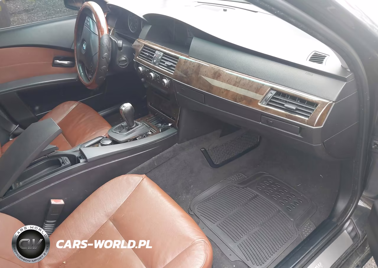 2007 BMW 530Xi VIN:WBANF73597CU22830 - 5