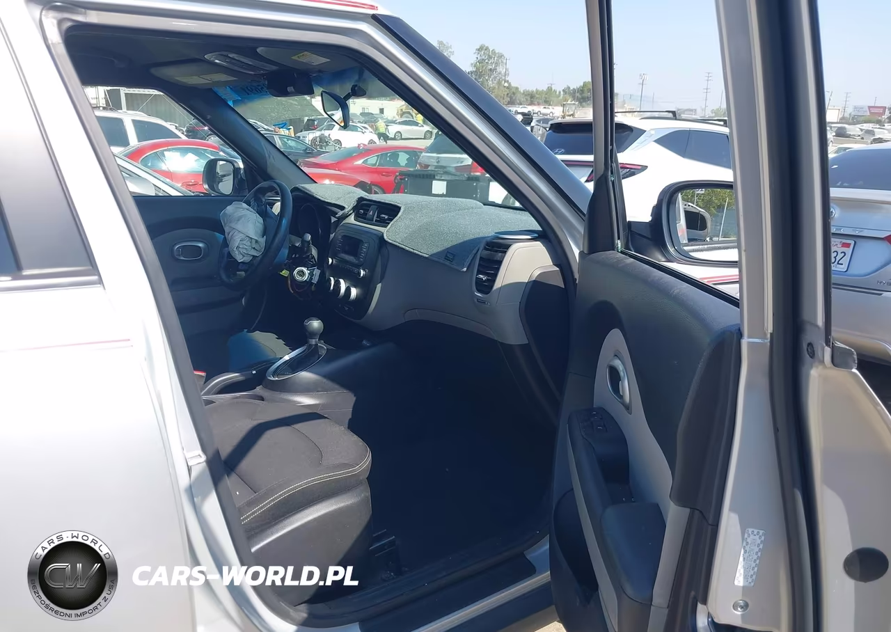 2014 Kia Soul + VIN:KNDJP3A53E7714618 - 5