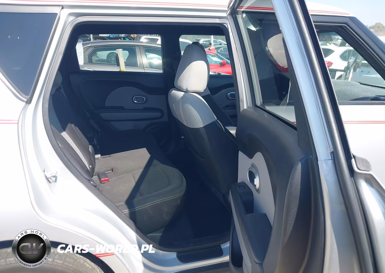 2014 Kia Soul + VIN:KNDJP3A53E7714618 - 8