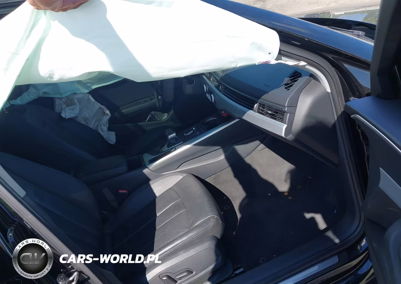 2017 Audi A4 2.0T Premium VIN:WAUGNAF4XHN002334 - 5