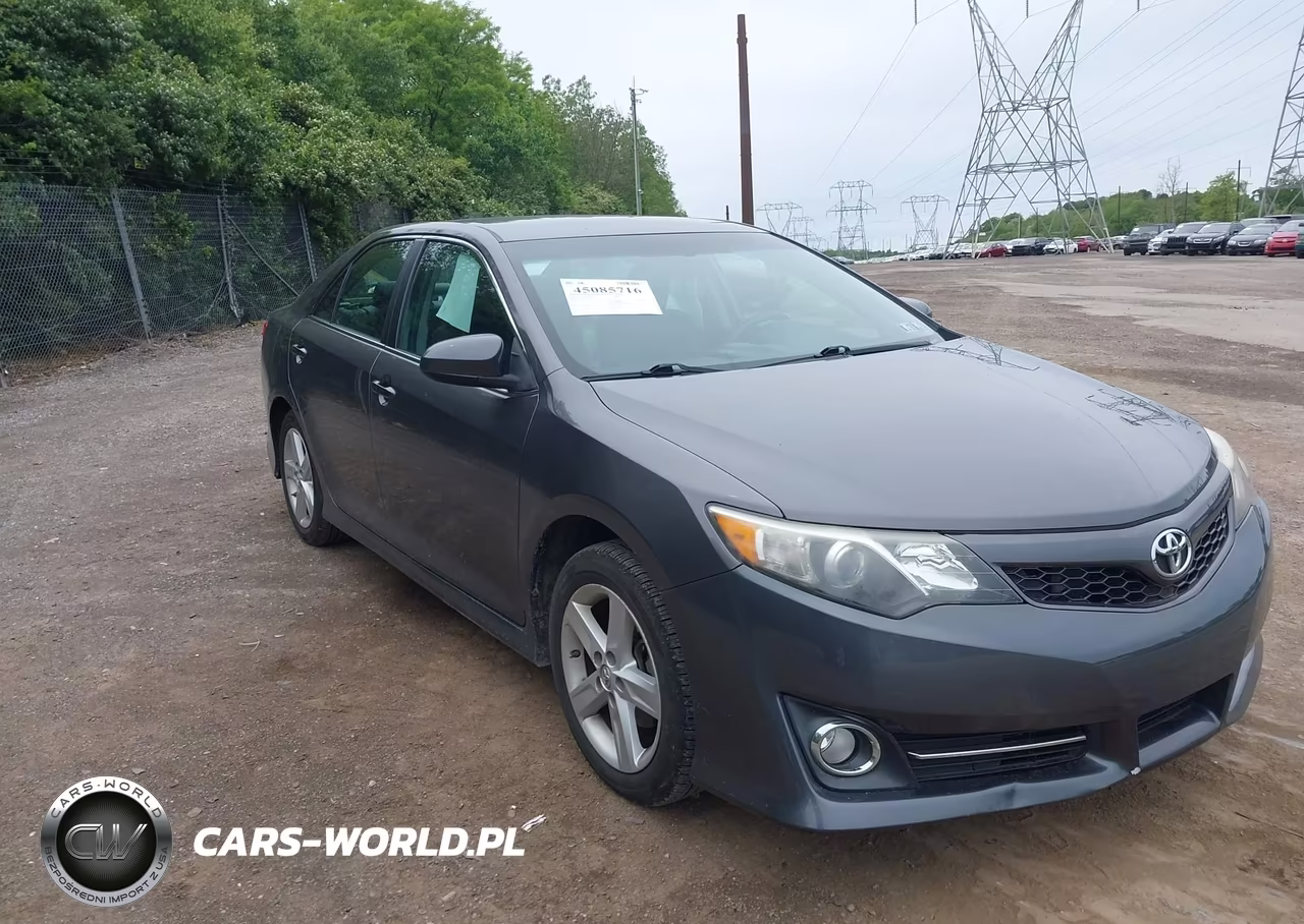 Główne zdjęcie 2014 Toyota Camry Se