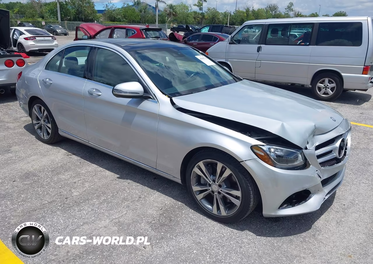 2017 Mercedes-Benz C 300 – zdjęcie 1 z 16