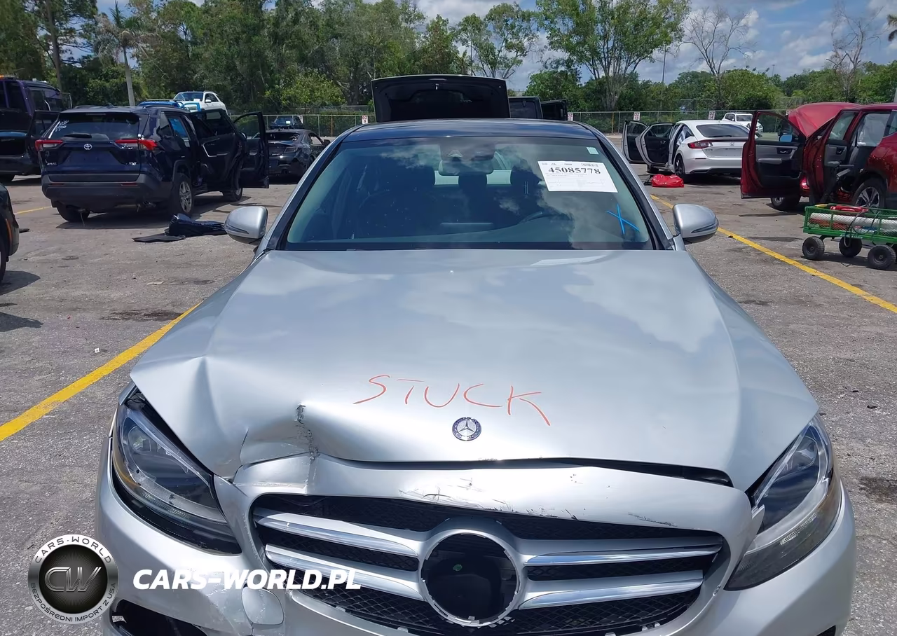 2017 Mercedes-Benz C 300 VIN:55SWF4JB1HU186885 - 12