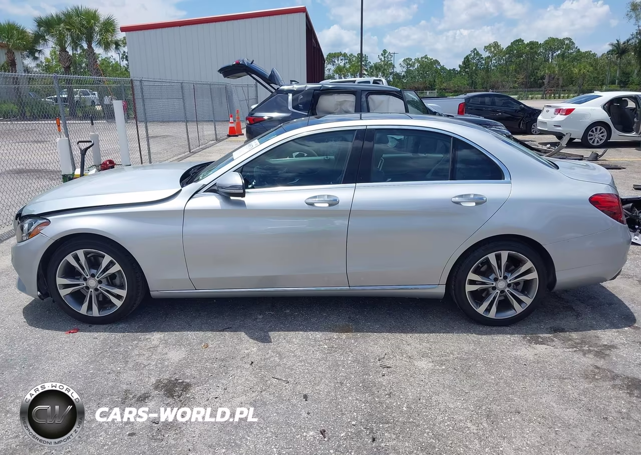 2017 Mercedes-Benz C 300 VIN:55SWF4JB1HU186885 - 14