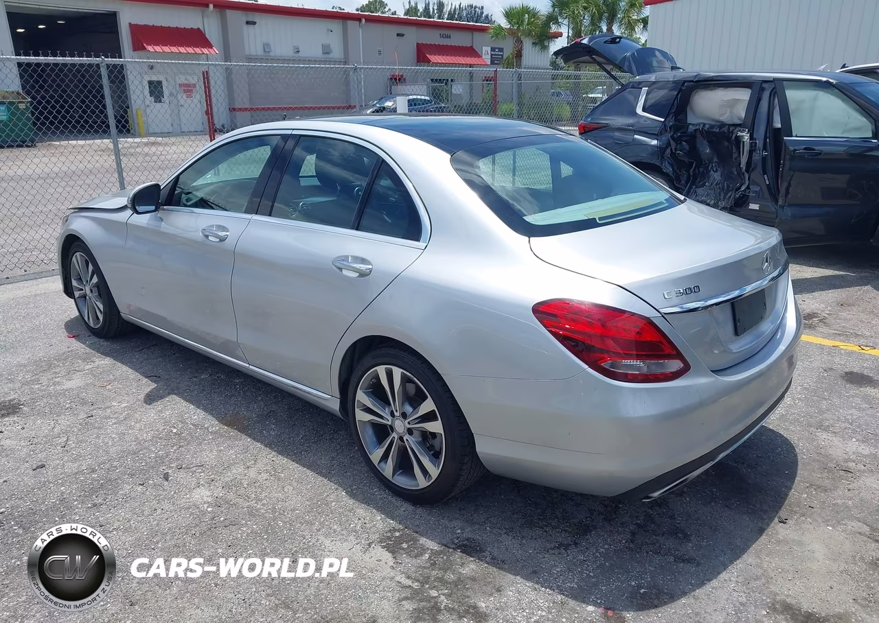 2017 Mercedes-Benz C 300 VIN:55SWF4JB1HU186885 - 3
