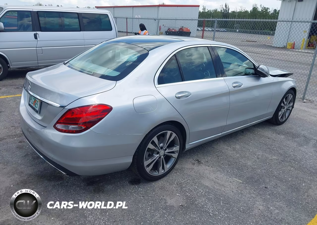 2017 Mercedes-Benz C 300 VIN:55SWF4JB1HU186885 - 4