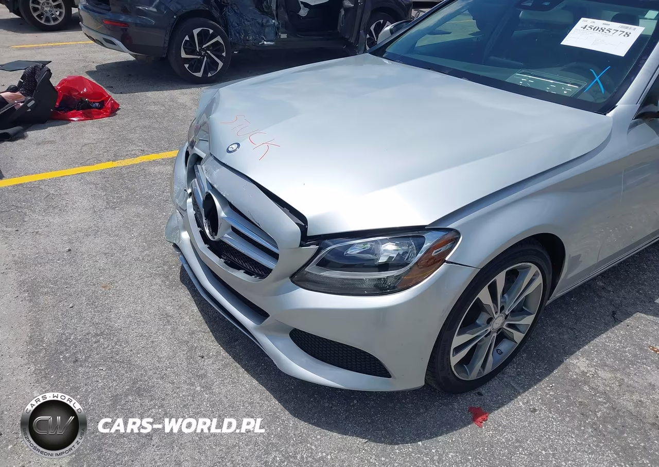 2017 Mercedes-Benz C 300 VIN:55SWF4JB1HU186885 - 6