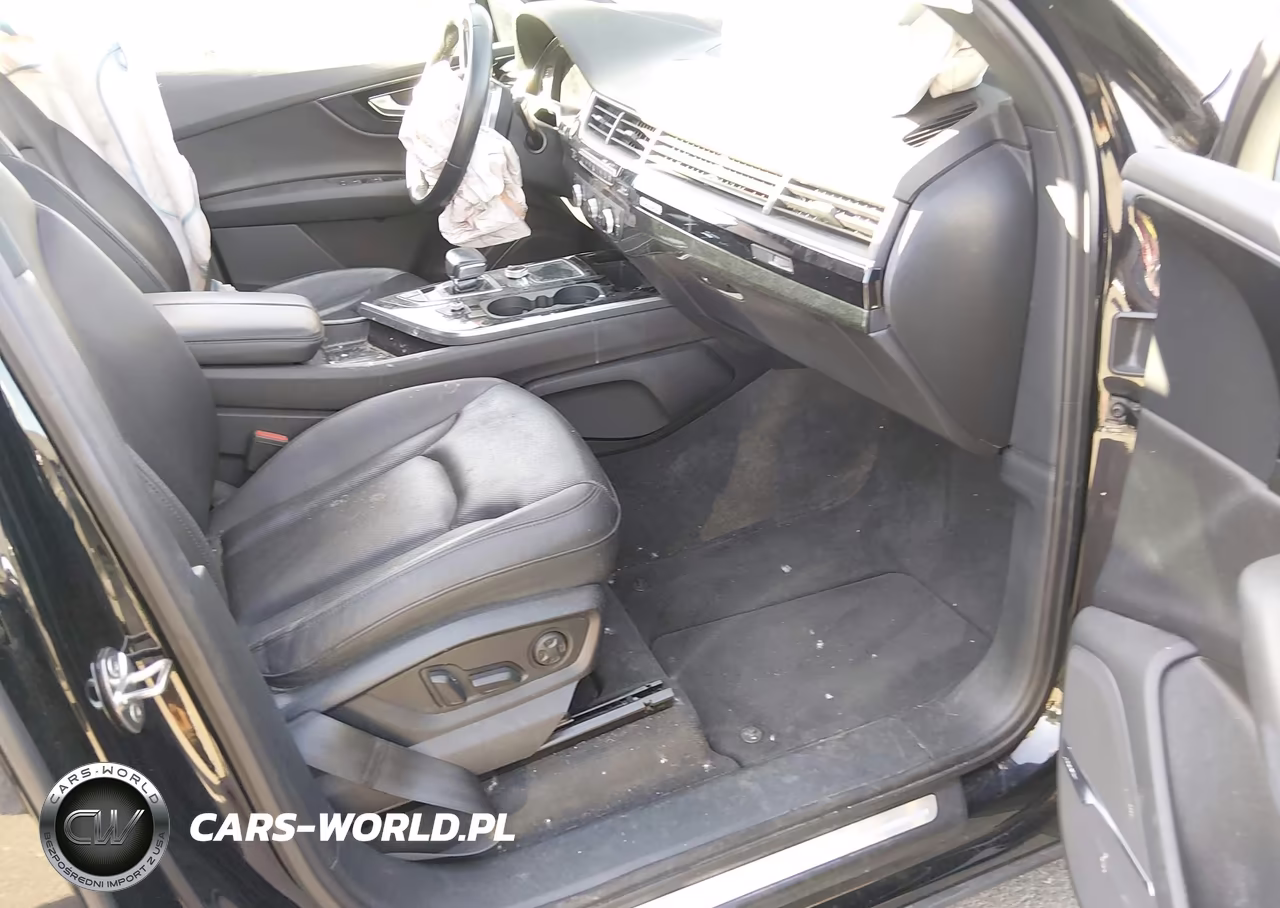 2018 Audi Q7 3.0T Premium VIN:WA1LAAF72JD018007 - 5