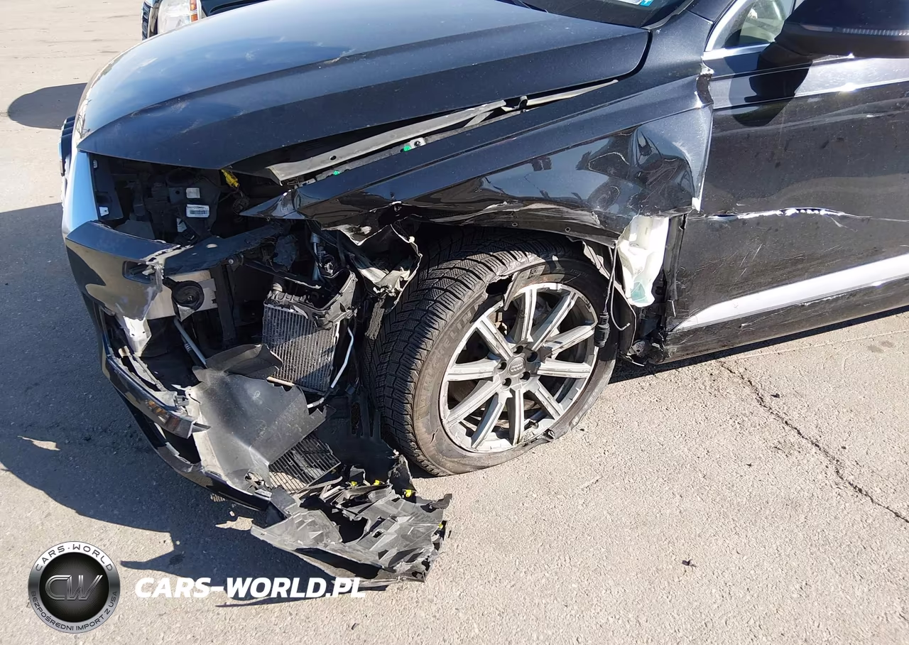2018 Audi Q7 3.0T Premium VIN:WA1LAAF72JD018007 - 6