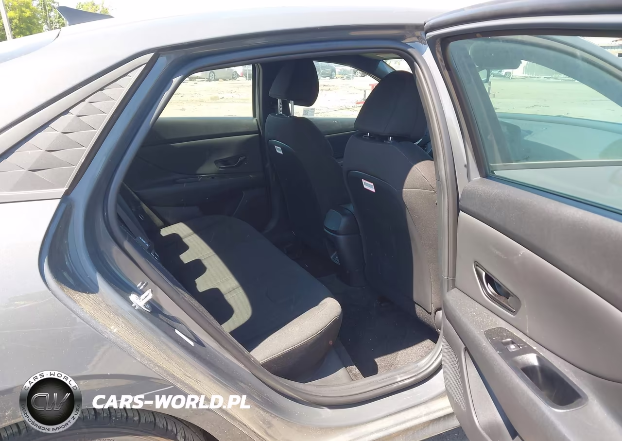 2025 Hyundai Elantra Sel Sport VIN:KMHLM4DG3SU920633 - 8