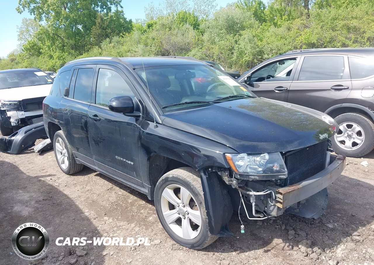 2014 Jeep Compass Latitude – zdjęcie 1 z 17