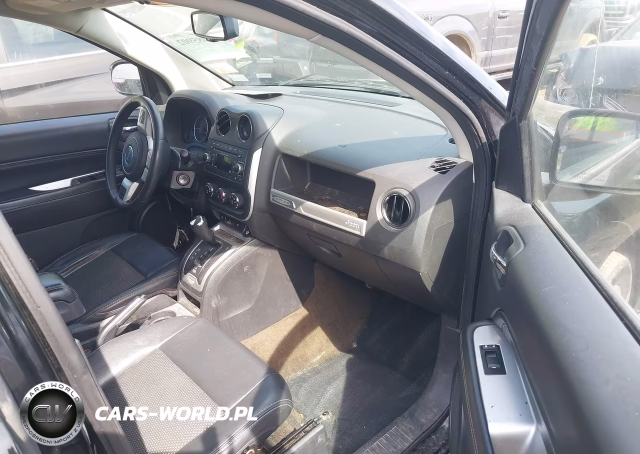 2014 Jeep Compass Latitude VIN:1C4NJCEB7ED508299 - 5