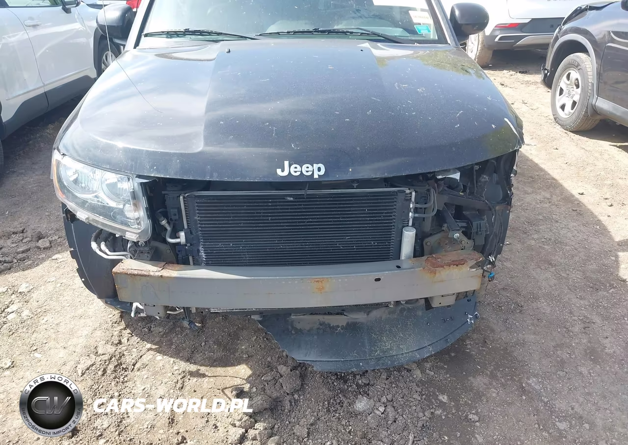 2014 Jeep Compass Latitude VIN:1C4NJCEB7ED508299 - 6