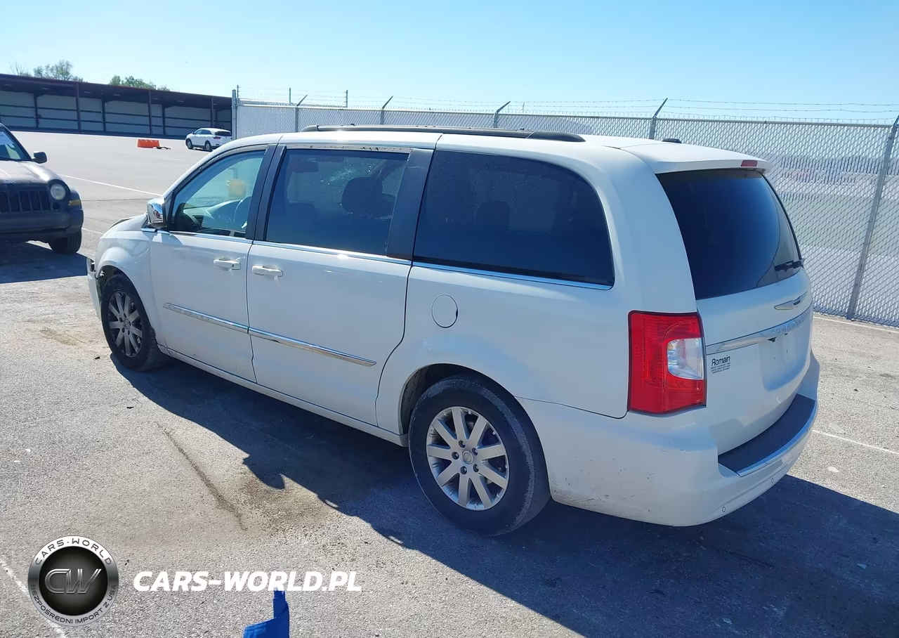 2011 Chrysler Town & Country Touring-L VIN:2A4RR8DG1BR635573 - 3