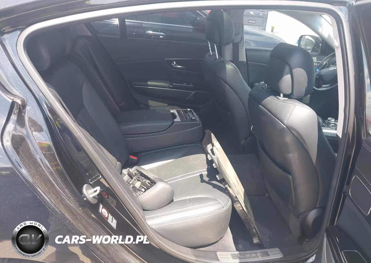 2015 Kia K900 Premium VIN:KNALU4D46F6024506 - 8