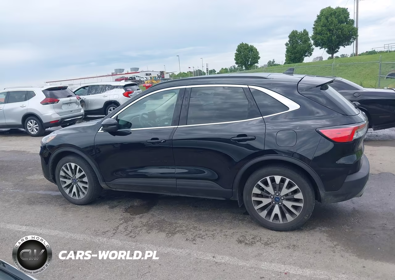 2020 Ford Escape Titanium VIN:1FMCU9J91LUA73681 - 14