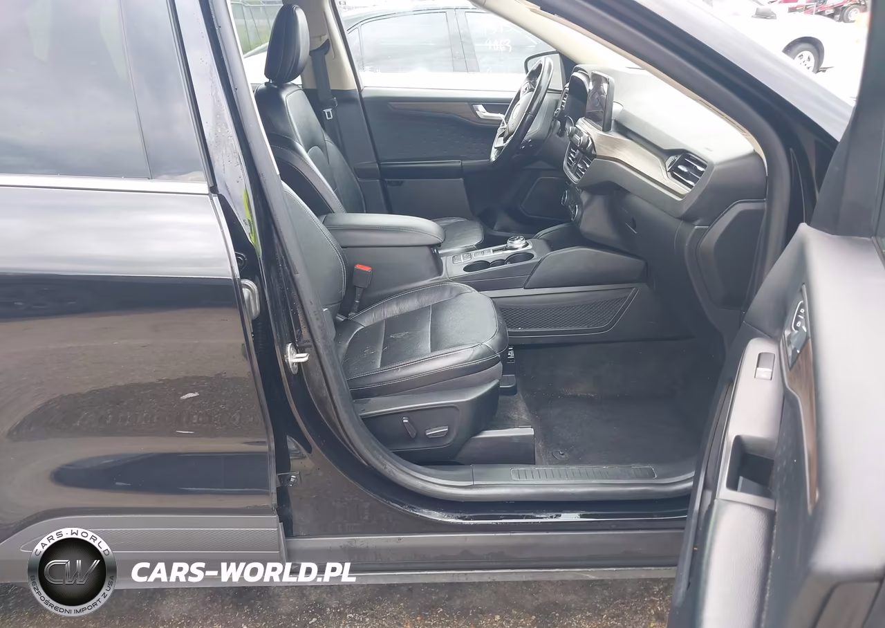 2020 Ford Escape Titanium VIN:1FMCU9J91LUA73681 - 5