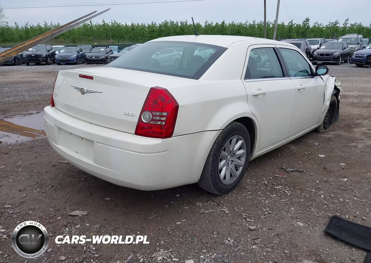 2008 Chrysler 300 Lx VIN:2C3KA43R78H146902 - 4
