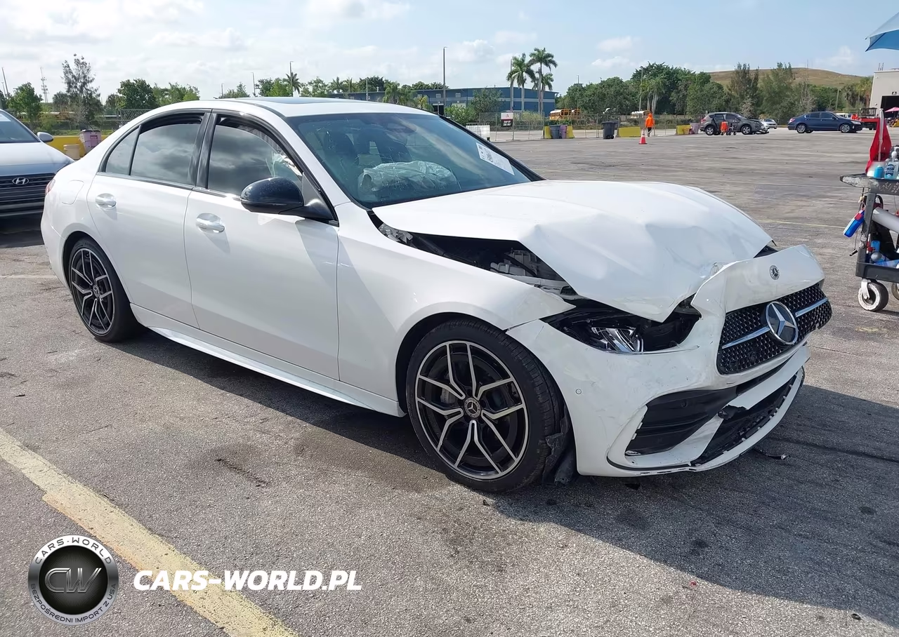 2025 Mercedes-Benz C 300 – zdjęcie 1 z 16