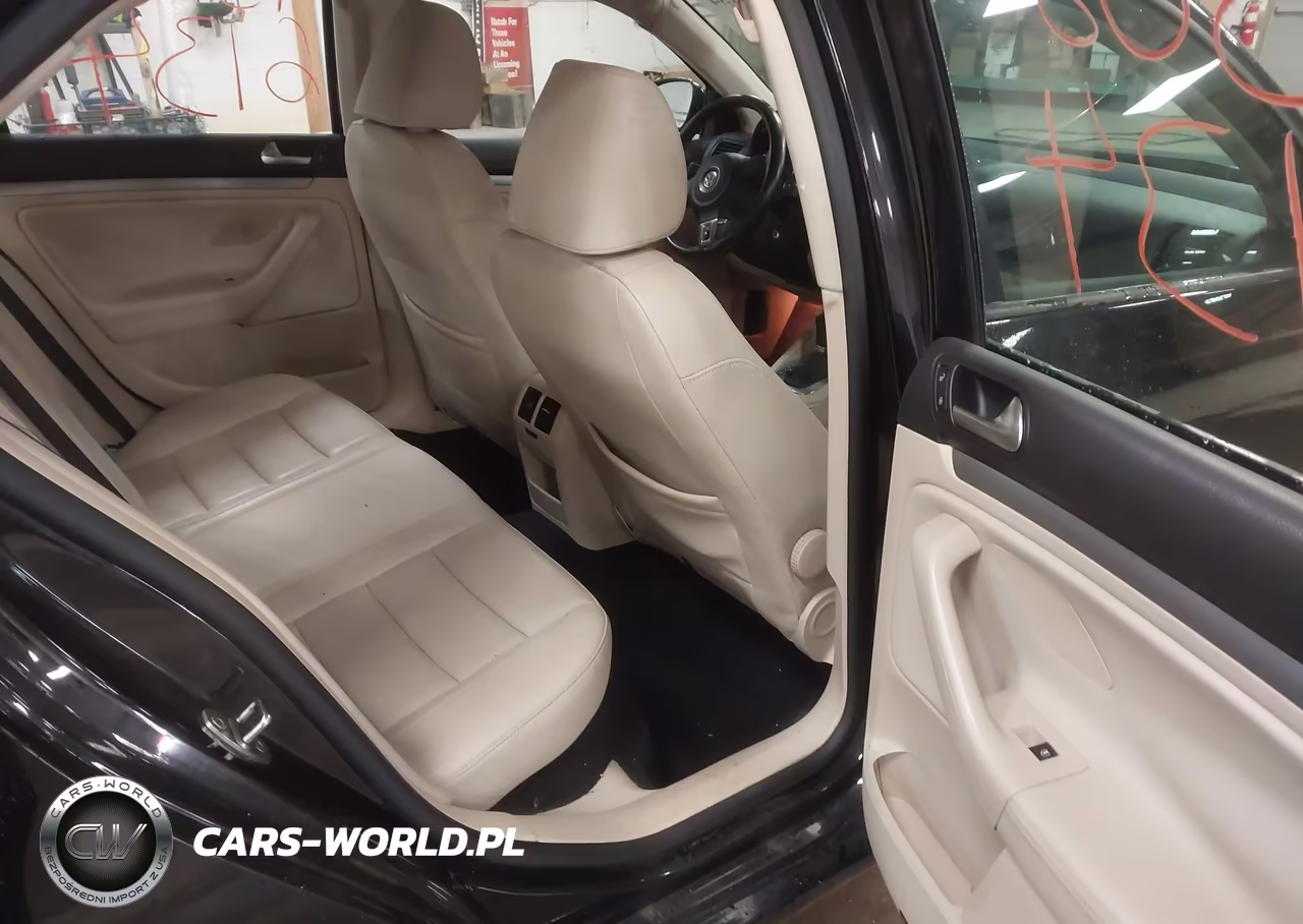 2010 Volkswagen Jetta Limited Edition VIN:3VWRZ7AJXAM157284 - 8