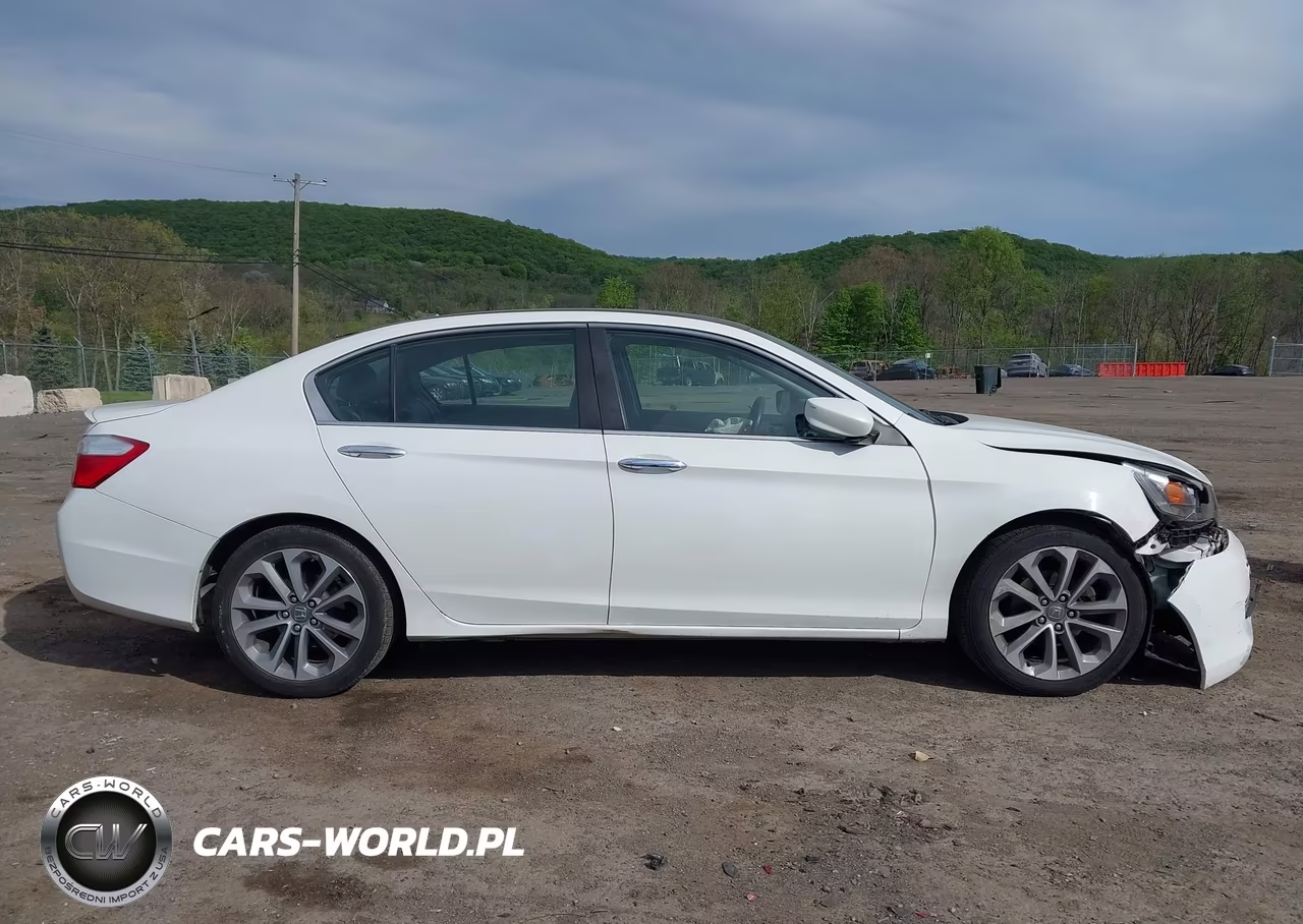 2015 Honda Accord Sport VIN:1HGCR2F51FA021879 - 13