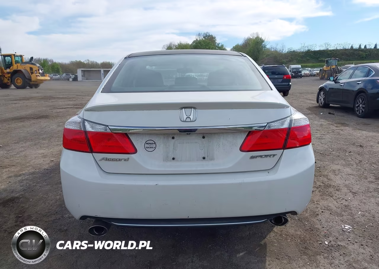 2015 Honda Accord Sport VIN:1HGCR2F51FA021879 - 16