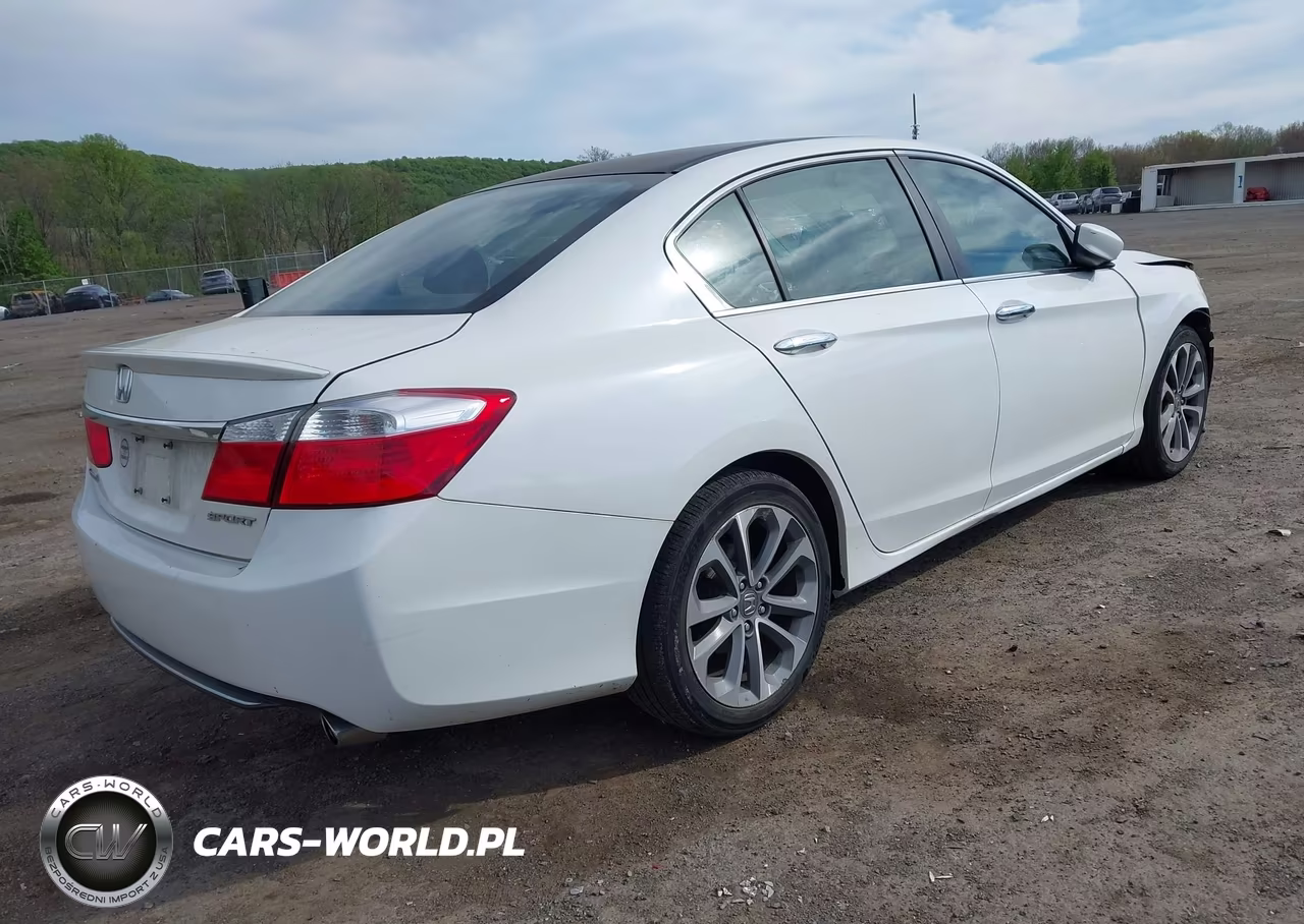 2015 Honda Accord Sport VIN:1HGCR2F51FA021879 - 4