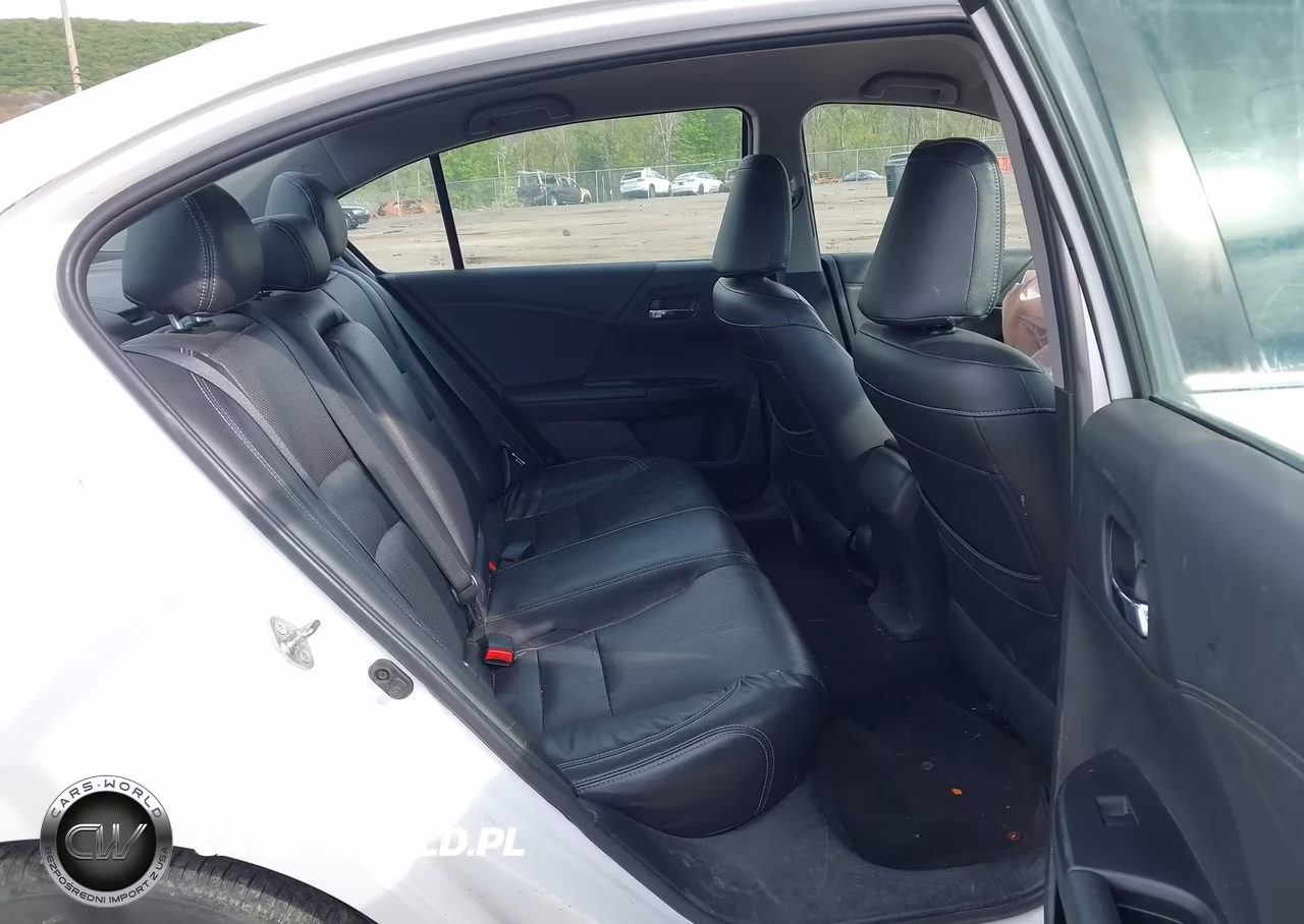 2015 Honda Accord Sport VIN:1HGCR2F51FA021879 - 8