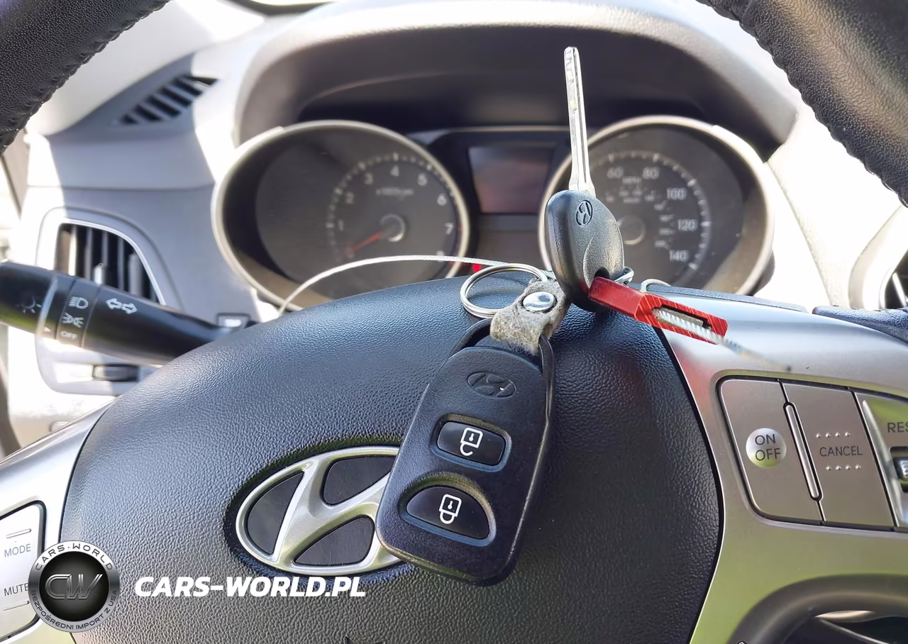 2011 Hyundai Tucson Gls VIN:KM8JUCAC8BU214650 - 11