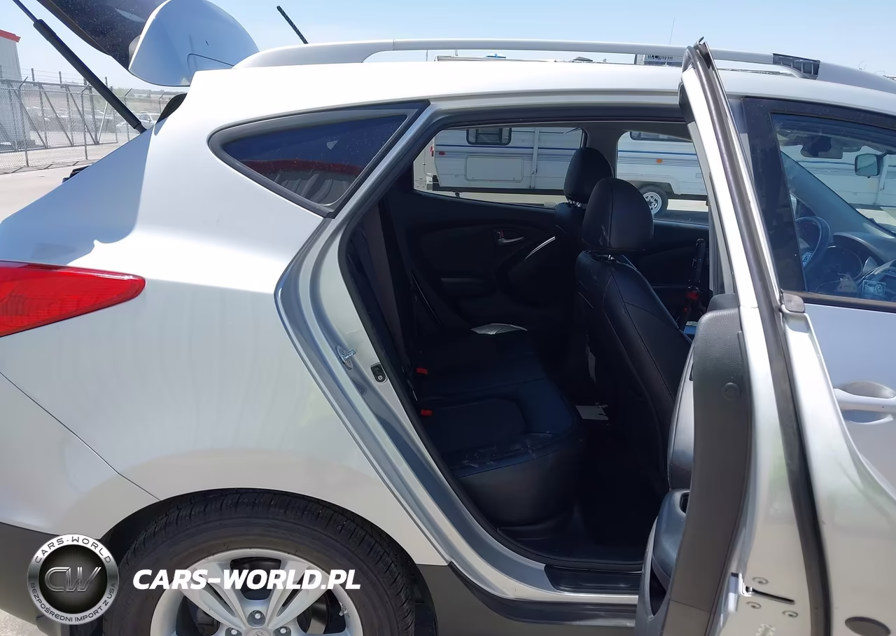 2011 Hyundai Tucson Gls VIN:KM8JUCAC8BU214650 - 8