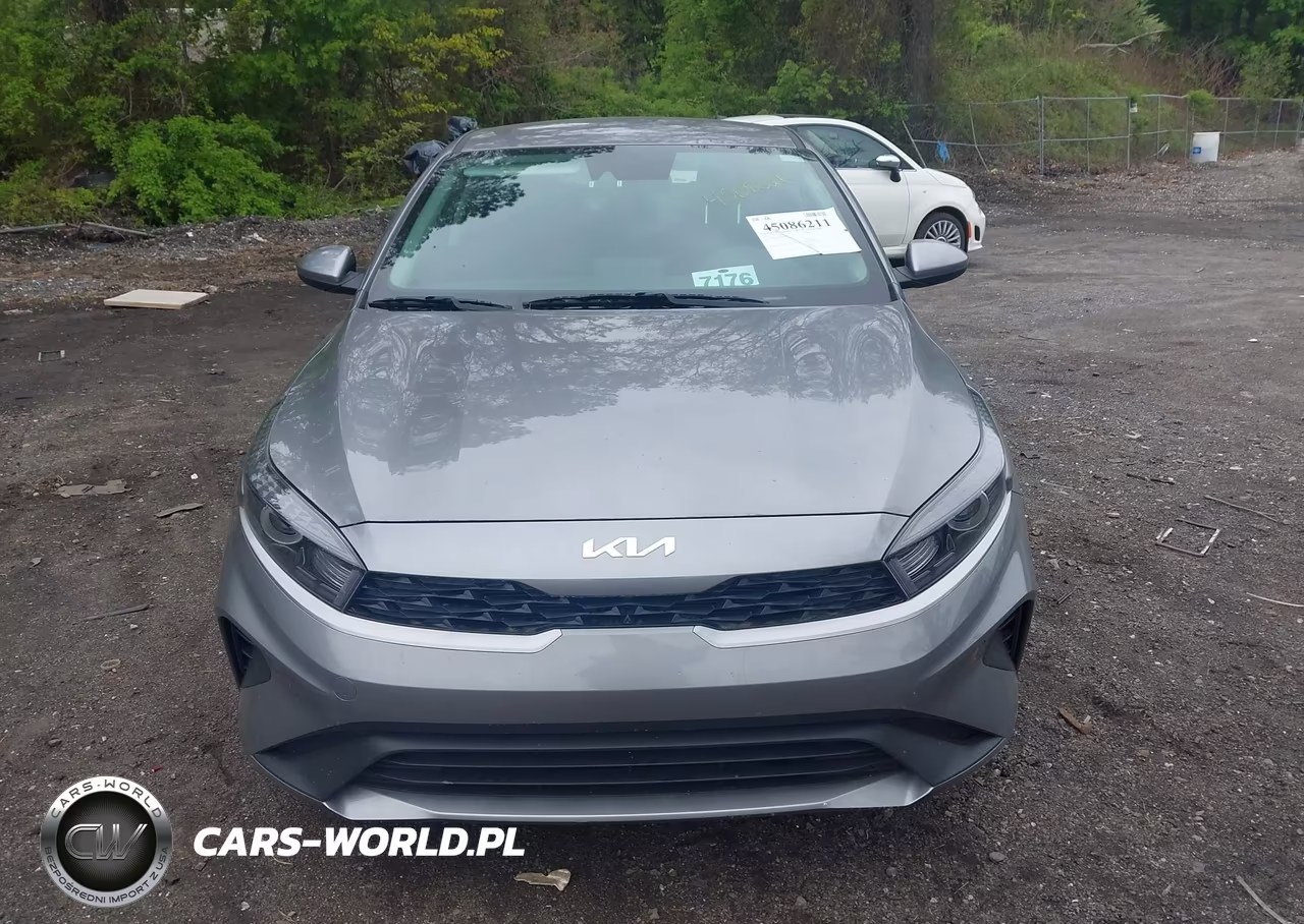 2024 Kia Forte Lxs VIN:3KPF24AD9RE830414 - 12