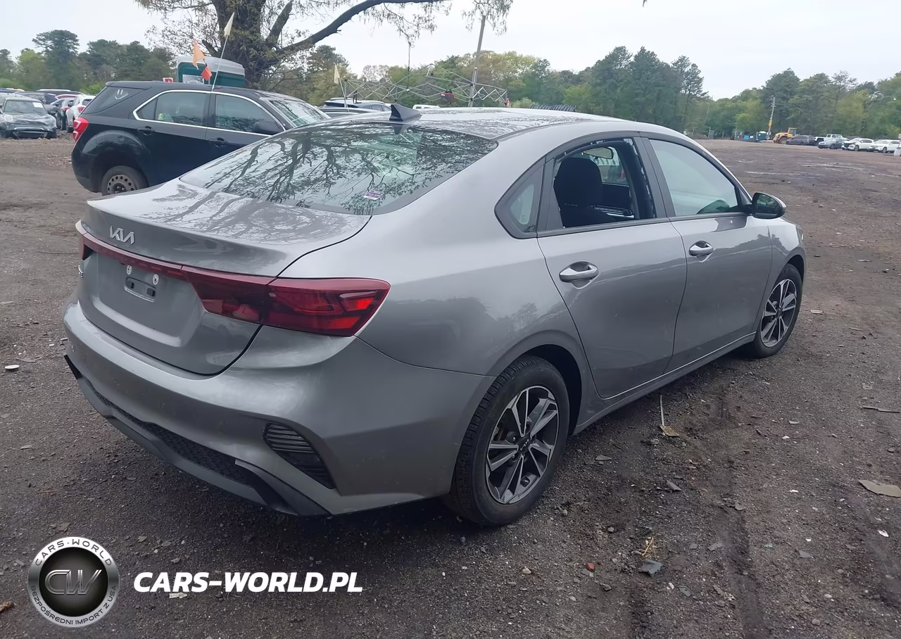 2024 Kia Forte Lxs VIN:3KPF24AD9RE830414 - 4