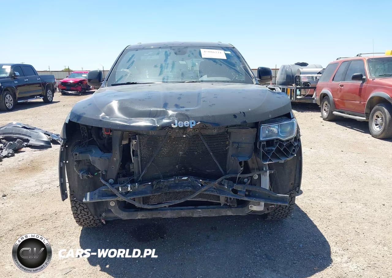 2020 Jeep Grand Cherokee Laredo 4X4 VIN:1C4RJFAGXLC447943 - 13