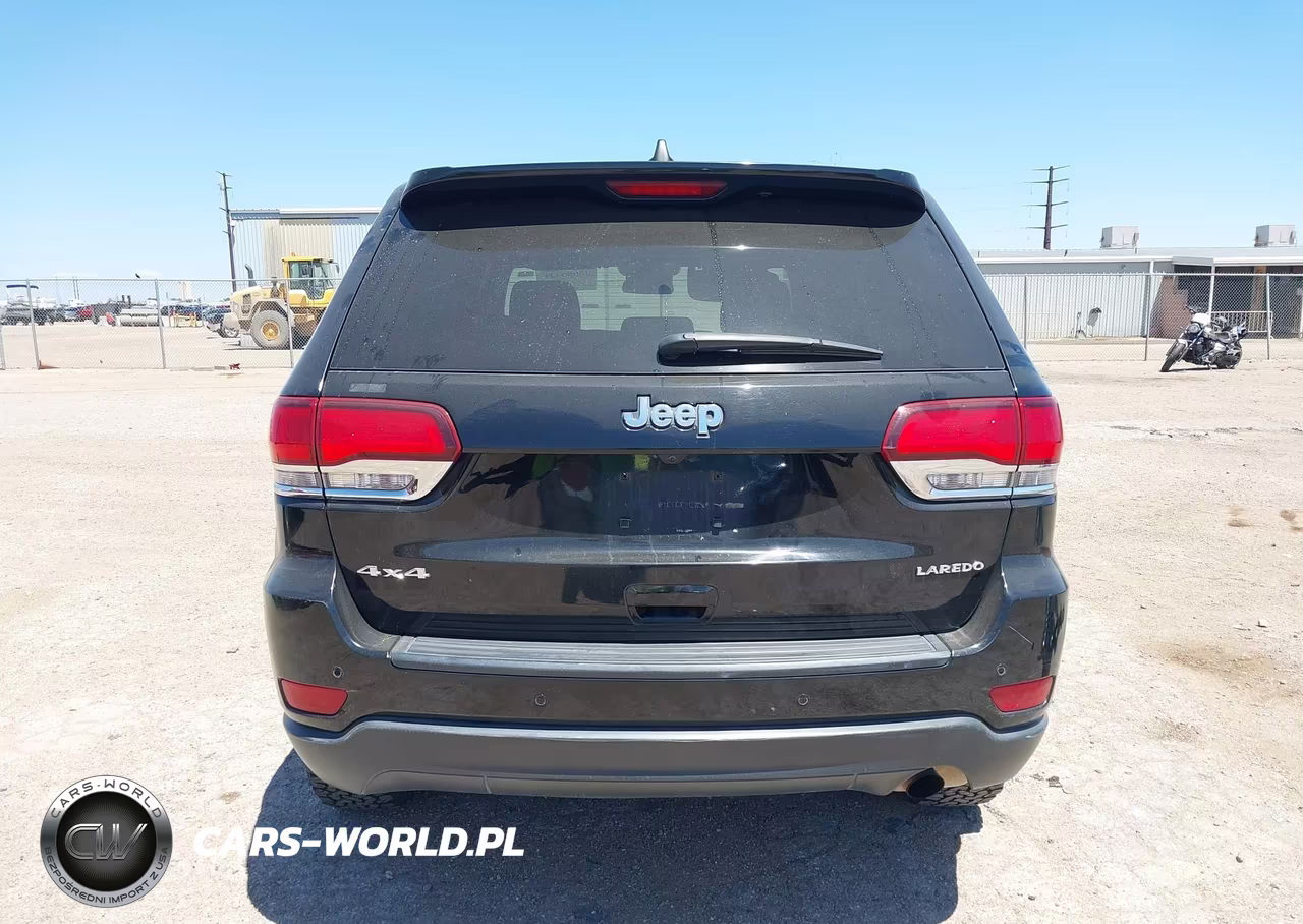 2020 Jeep Grand Cherokee Laredo 4X4 VIN:1C4RJFAGXLC447943 - 17