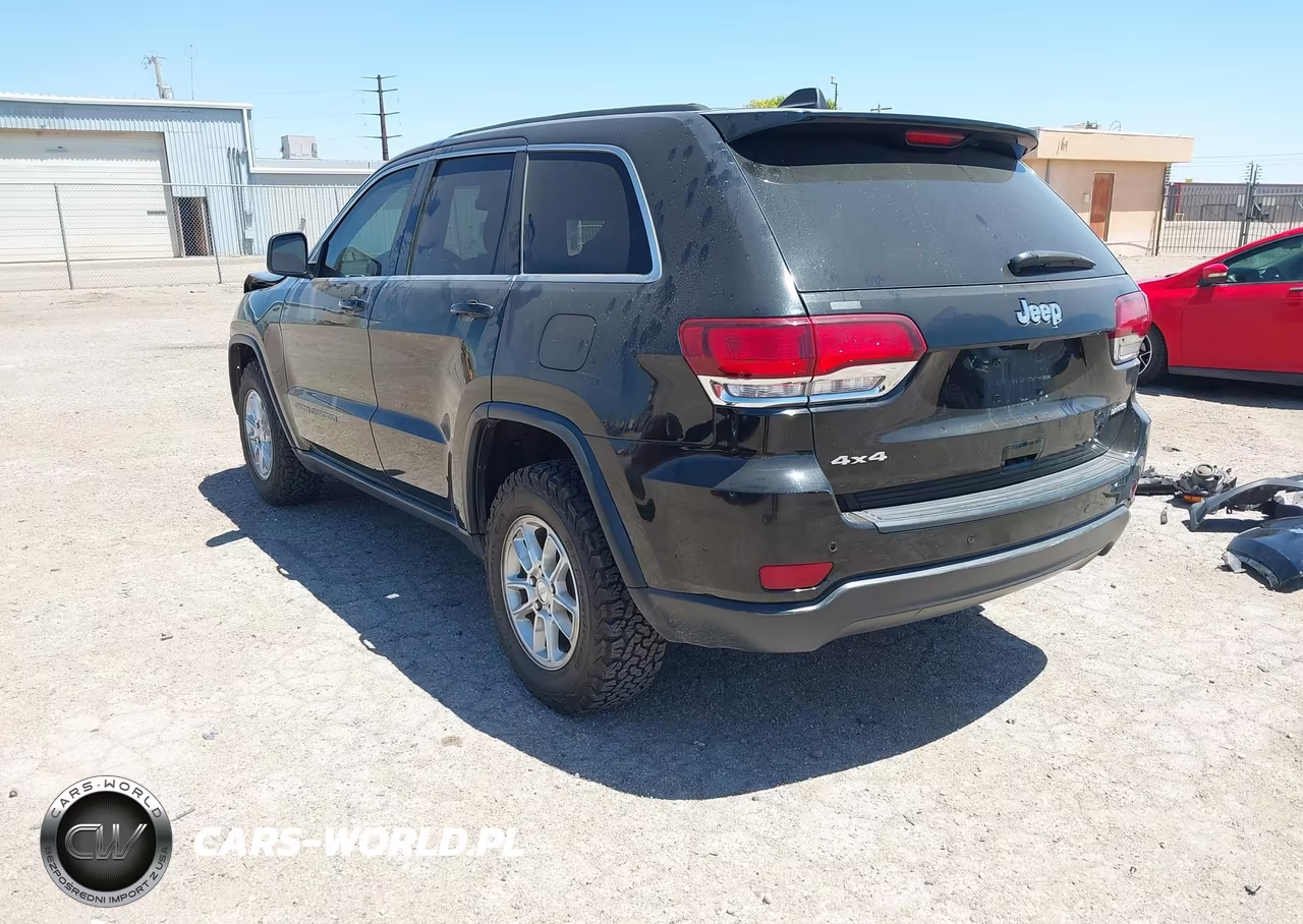 2020 Jeep Grand Cherokee Laredo 4X4 VIN:1C4RJFAGXLC447943 - 3
