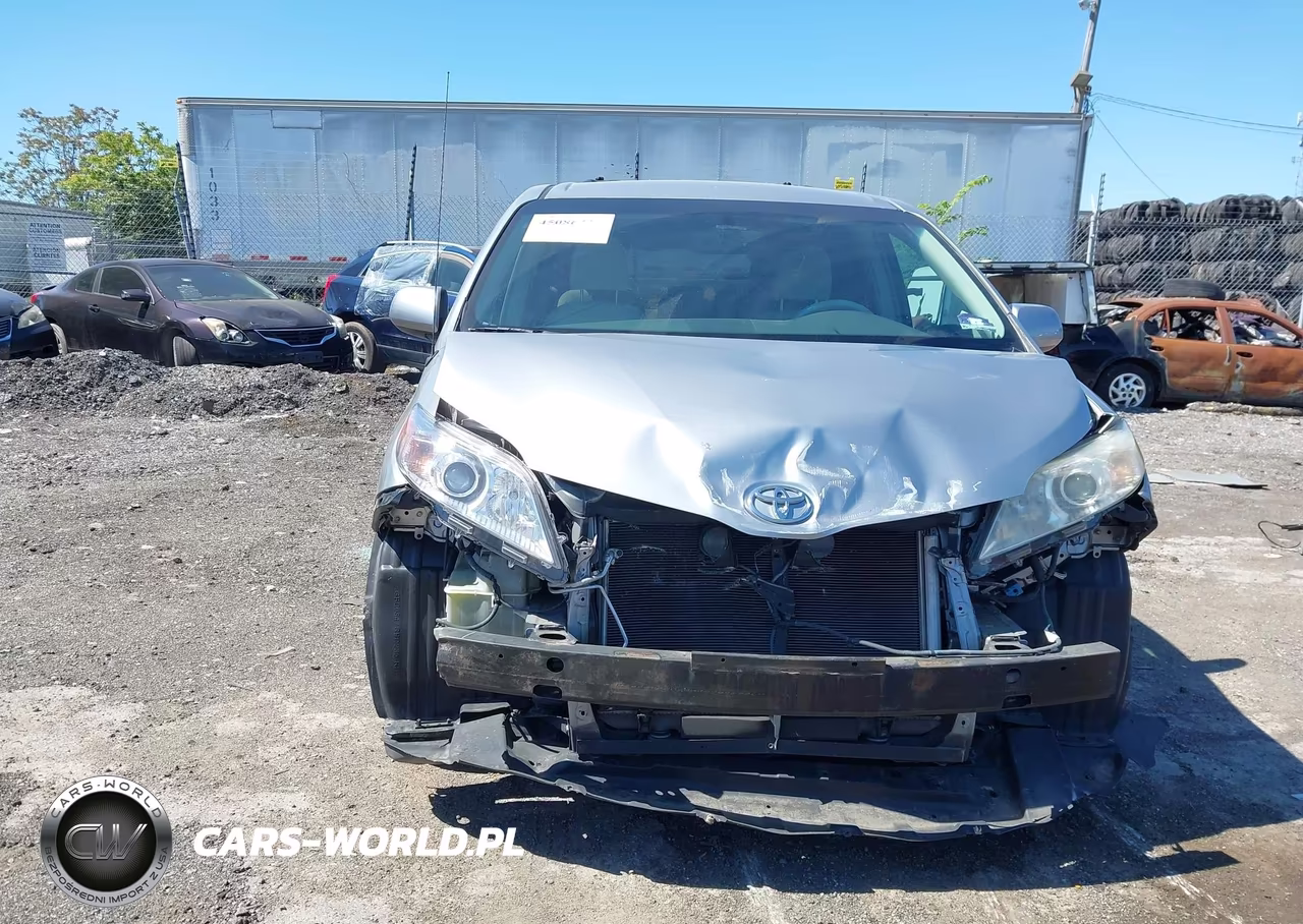 2013 Toyota Sienna Le V6 8 Passenger VIN:5TDKK3DC8DS371449 - 12