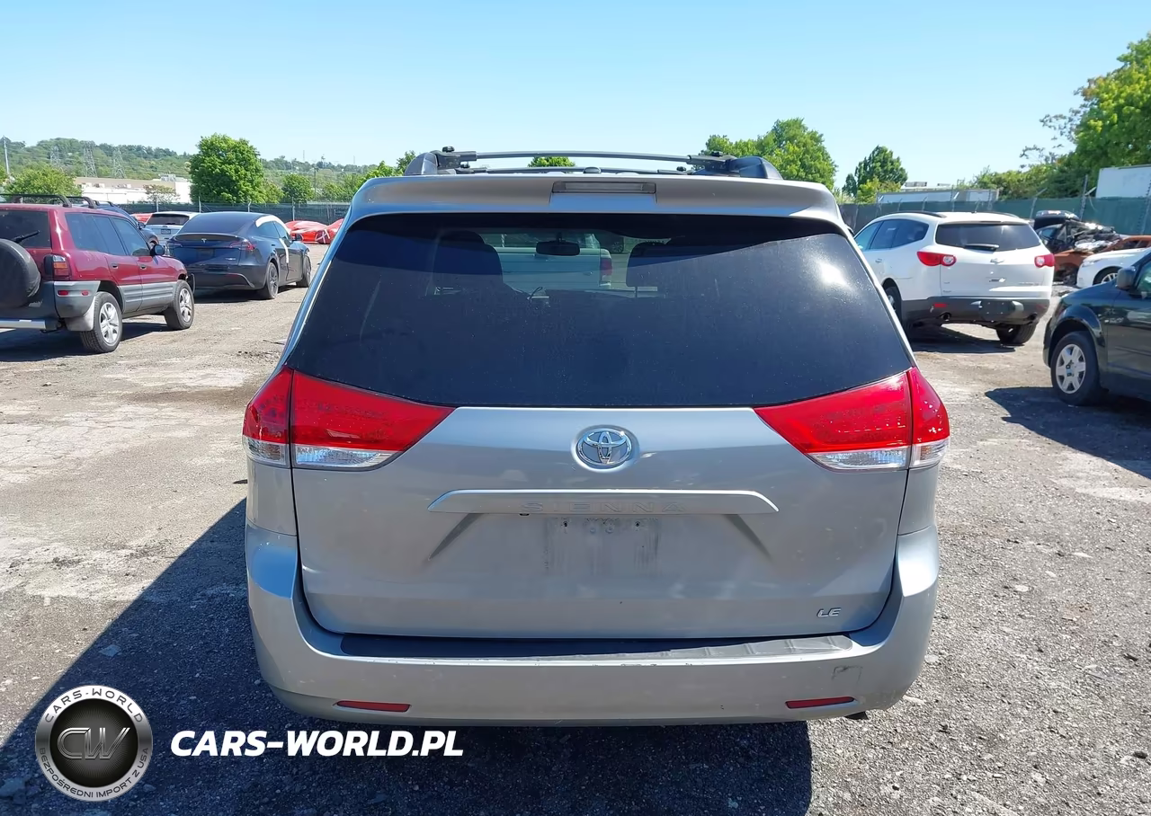 2013 Toyota Sienna Le V6 8 Passenger VIN:5TDKK3DC8DS371449 - 16