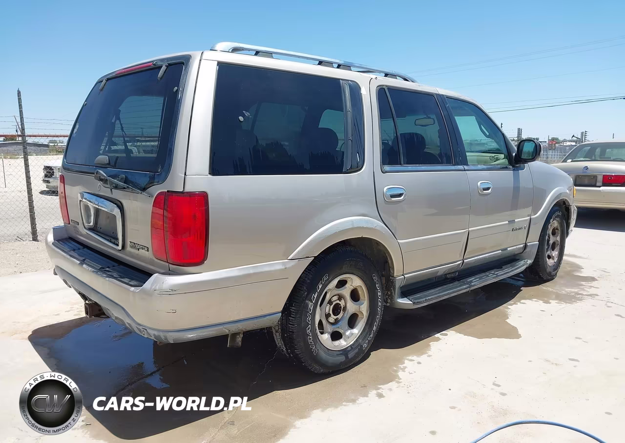 2000 Lincoln Navigator VIN:5LMEU27A8YLJ32706 - 4